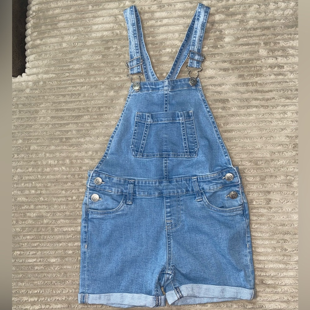 👖 Vigoss Denim Shortalls 👧 Size S (7/8) - Cute & Comfy Vibes!